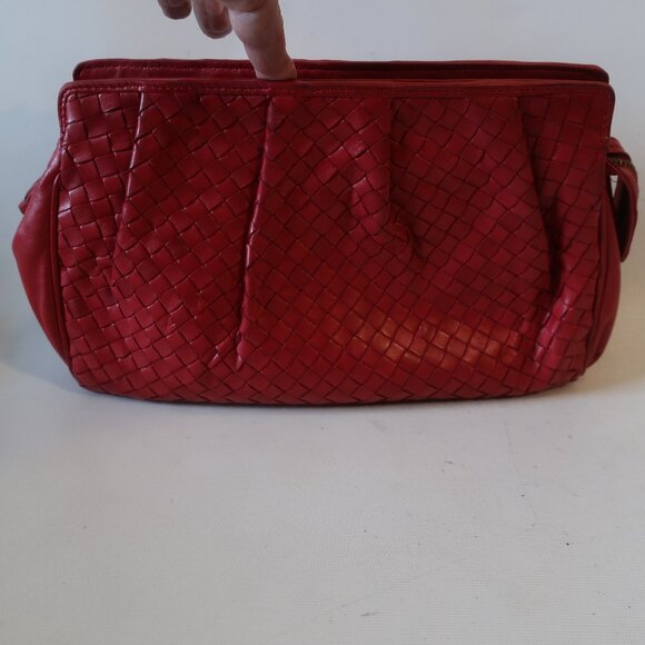 Womens Bottega Veneta Red Intrecciato Leather Clutch Handbag COLOR: RED ZIPPER C - Picture 4 of 16